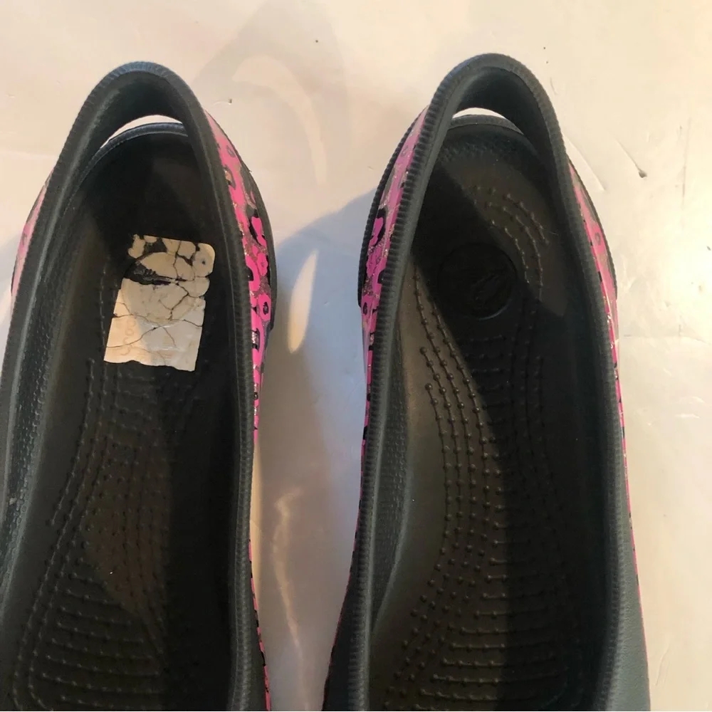 CROCS Sz 3 Black with Pink Decoration Sling Back SHOES